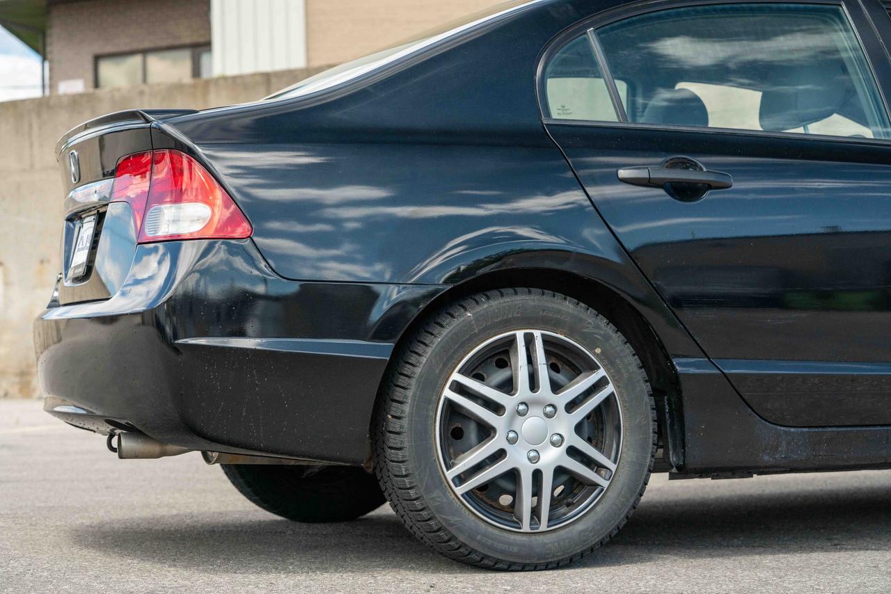 2010 Honda Civic DX-G Photo