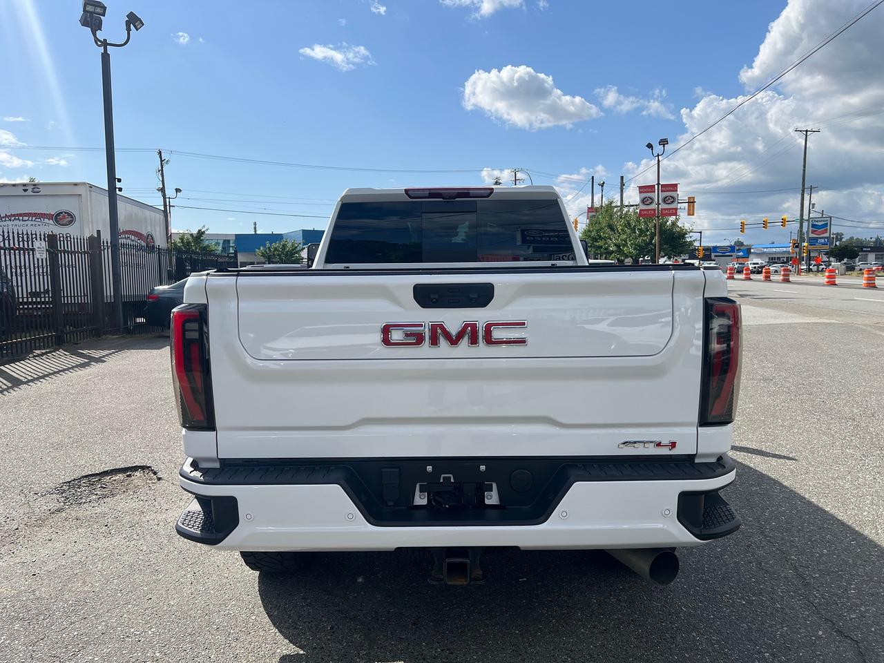 2024 GMC Sierra 3500 AT4 Photo6