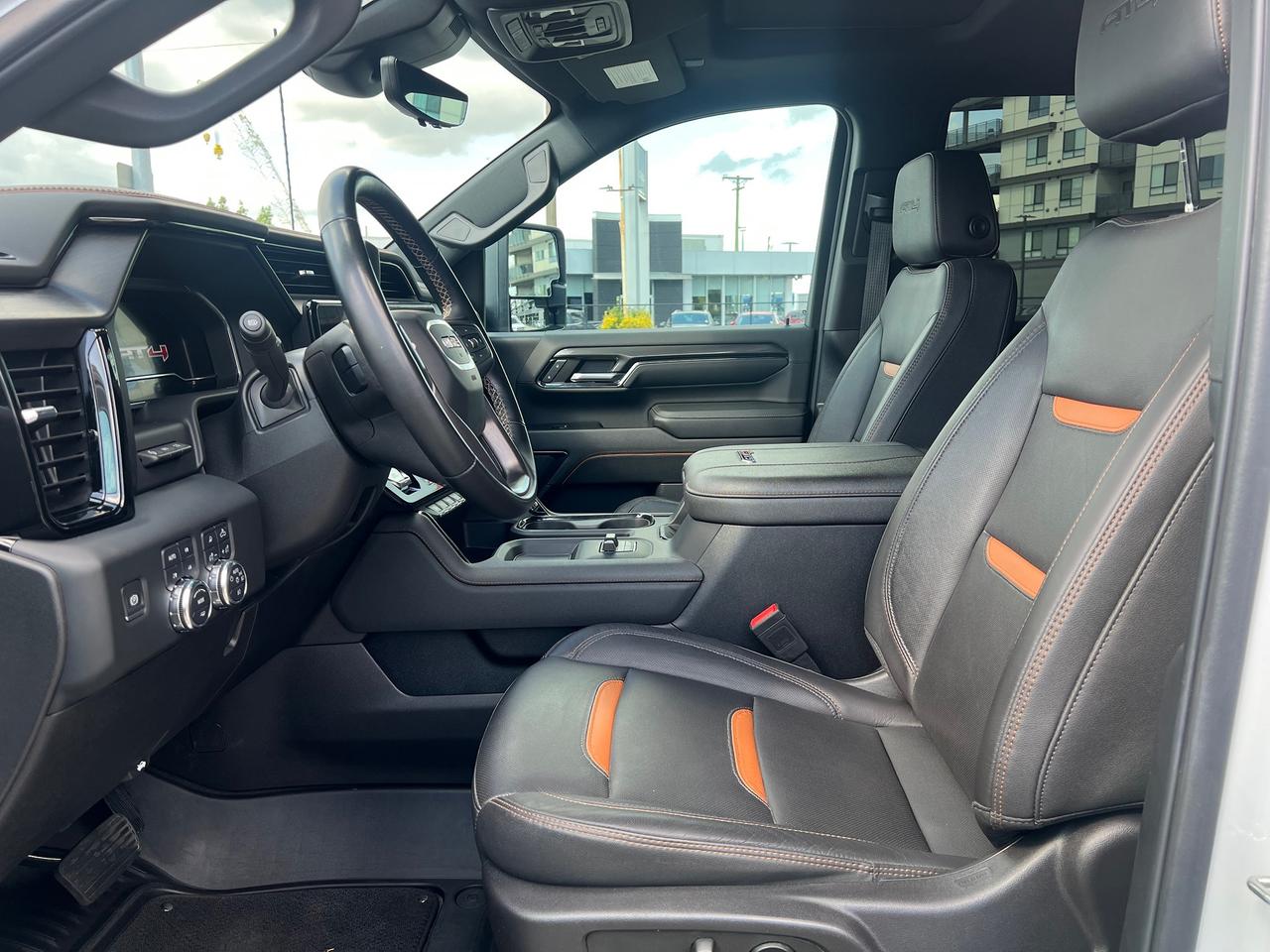 2024 GMC Sierra 3500 AT4 Photo15