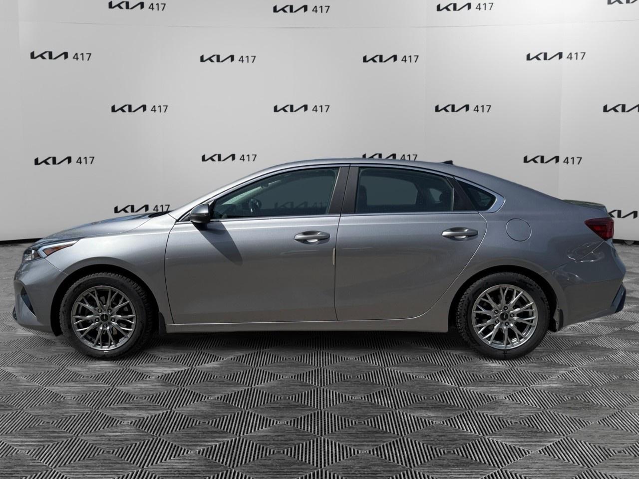 2023 Kia Forte EX IVT Photo