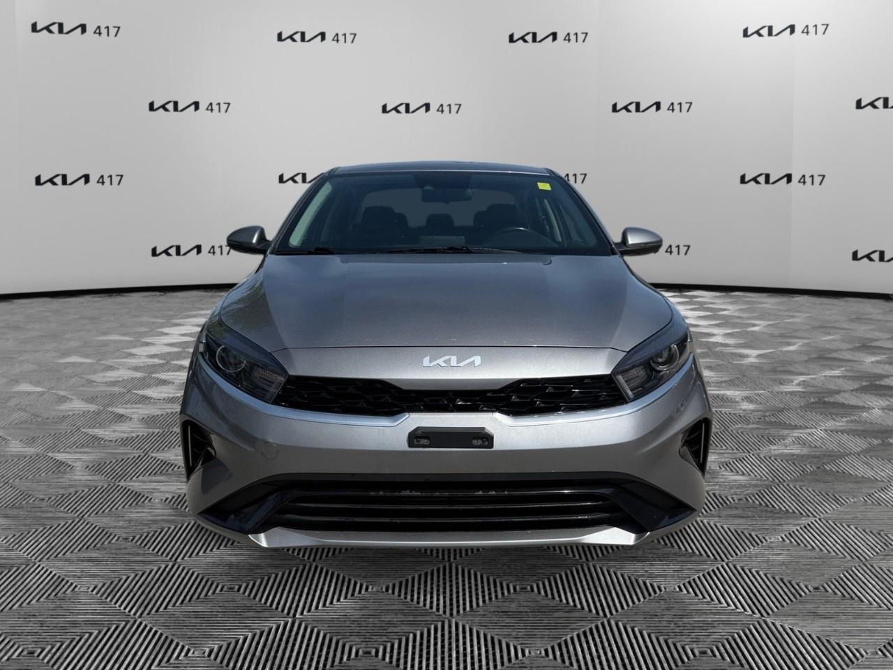 2023 Kia Forte EX IVT Photo
