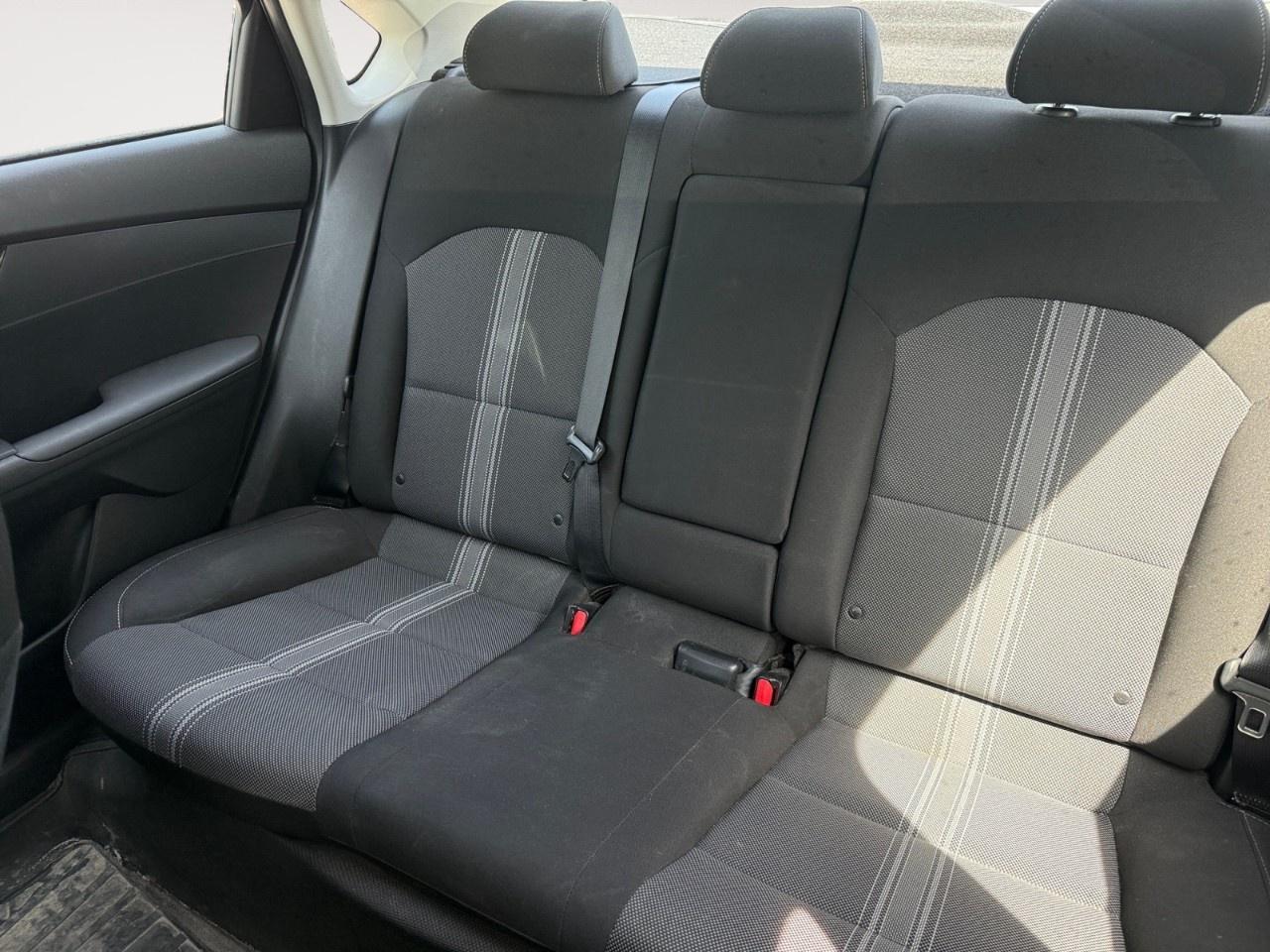 2023 Kia Forte EX IVT Photo