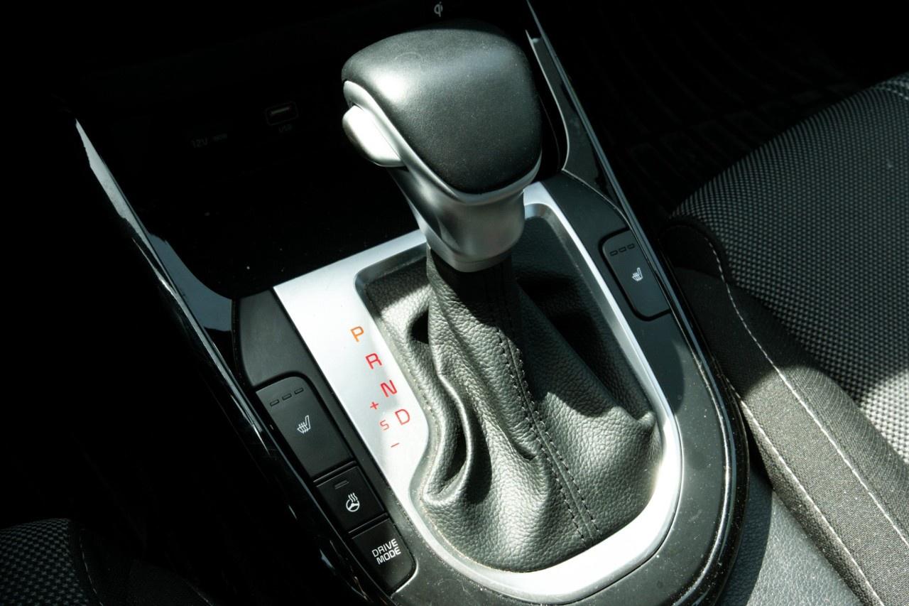 2023 Kia Forte EX IVT Photo