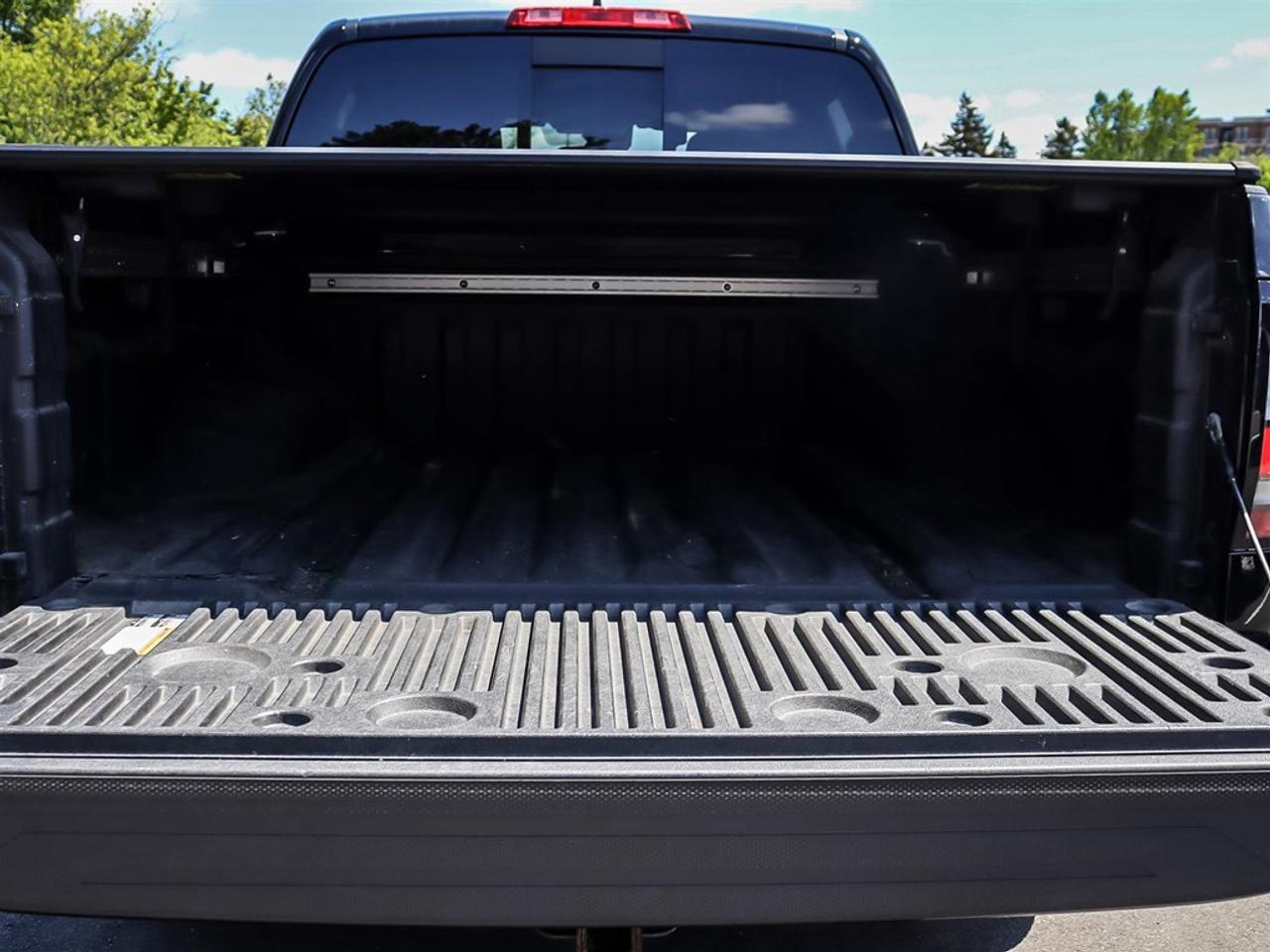 2023 Nissan Frontier Crew Cab PRO-4X Standard Bed 4x4 Photo