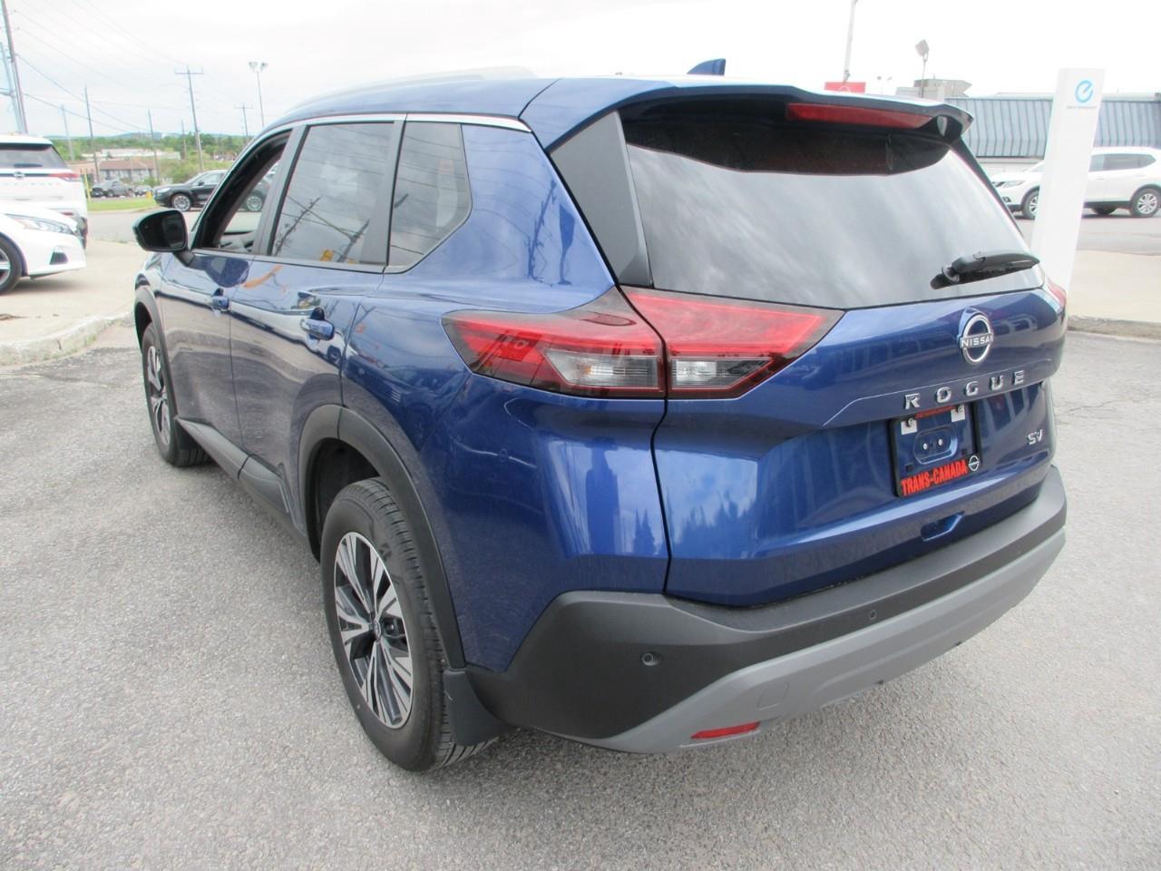 2022 Nissan Rogue SV Photo