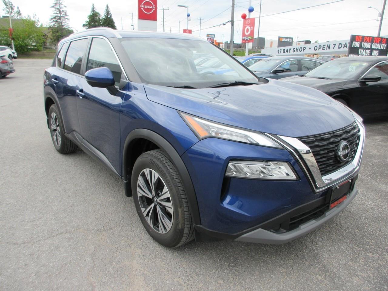 2022 Nissan Rogue SV Photo