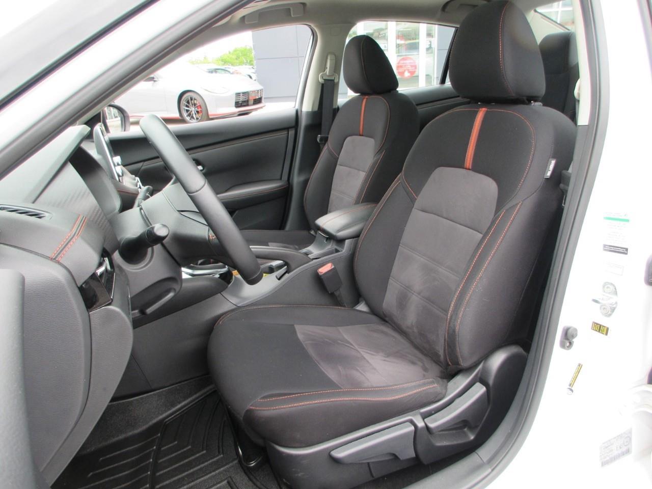2024 Nissan Sentra SR Photo
