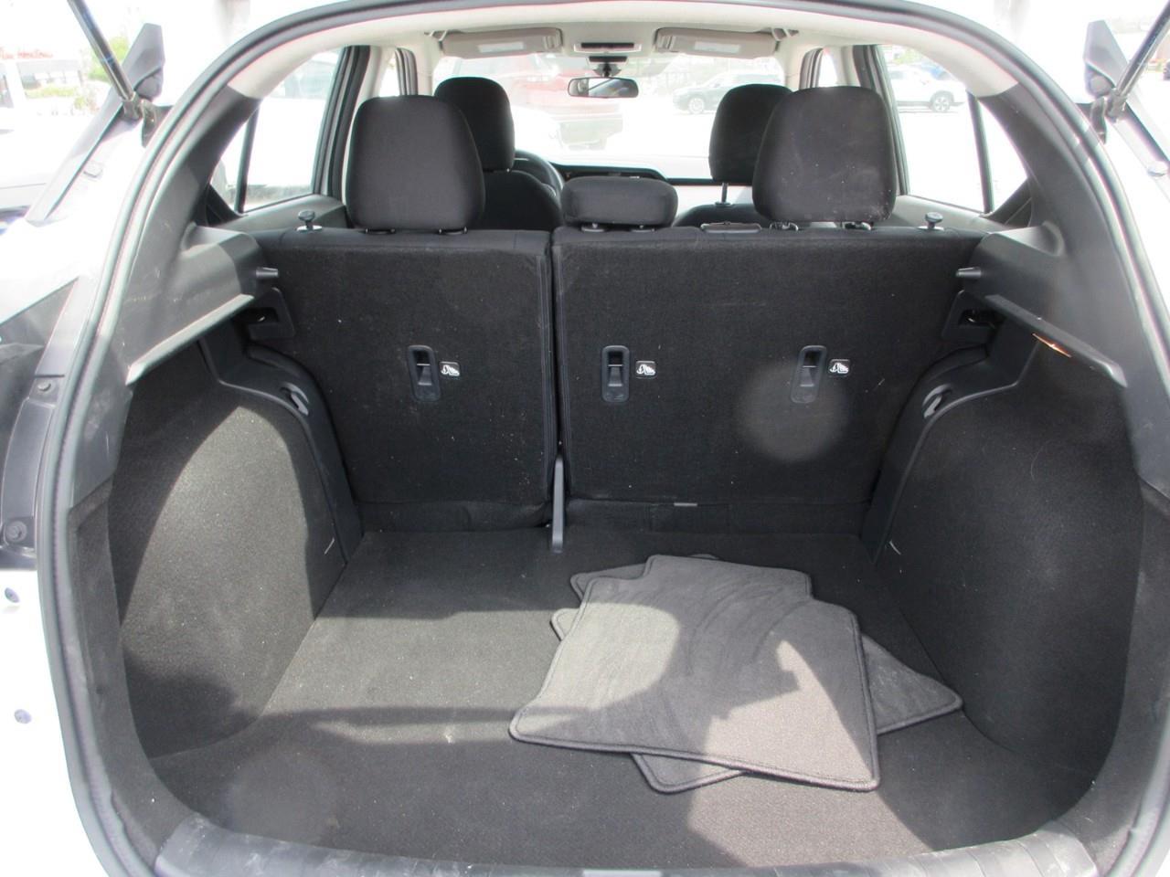 2024 Nissan Kicks S Photo4
