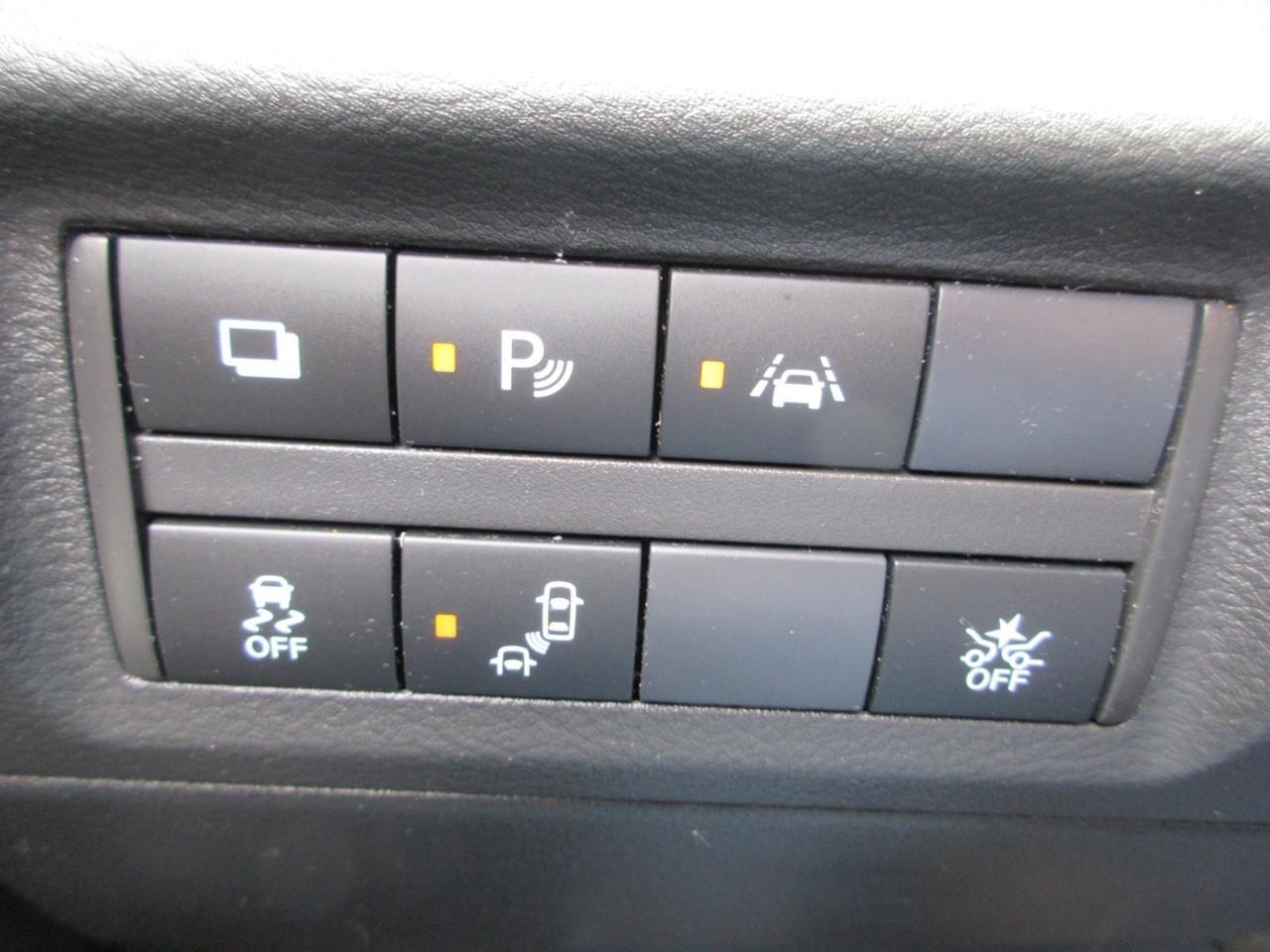 2024 Nissan Kicks S Photo