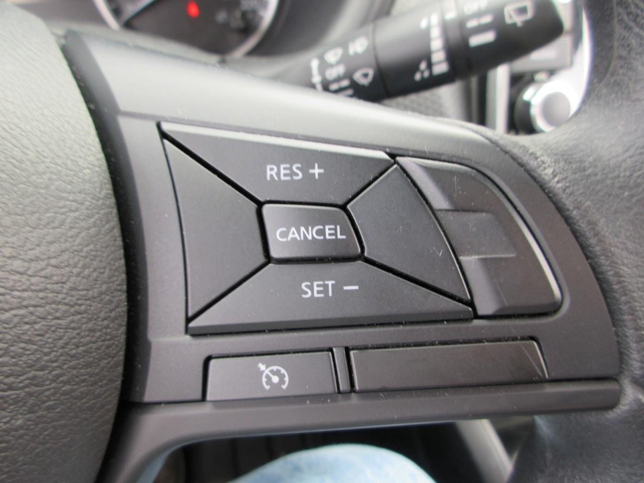 2024 Nissan Kicks S Photo
