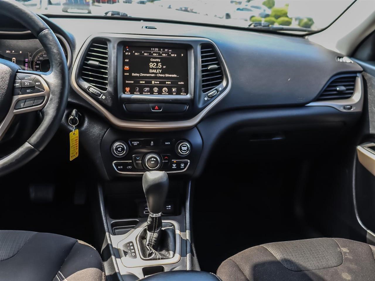 2017 Jeep Cherokee North Photo