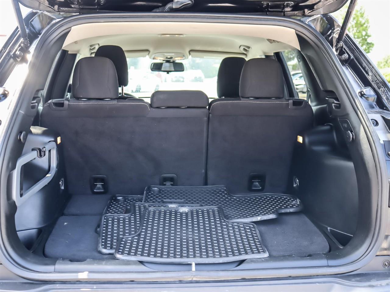 2017 Jeep Cherokee North Photo