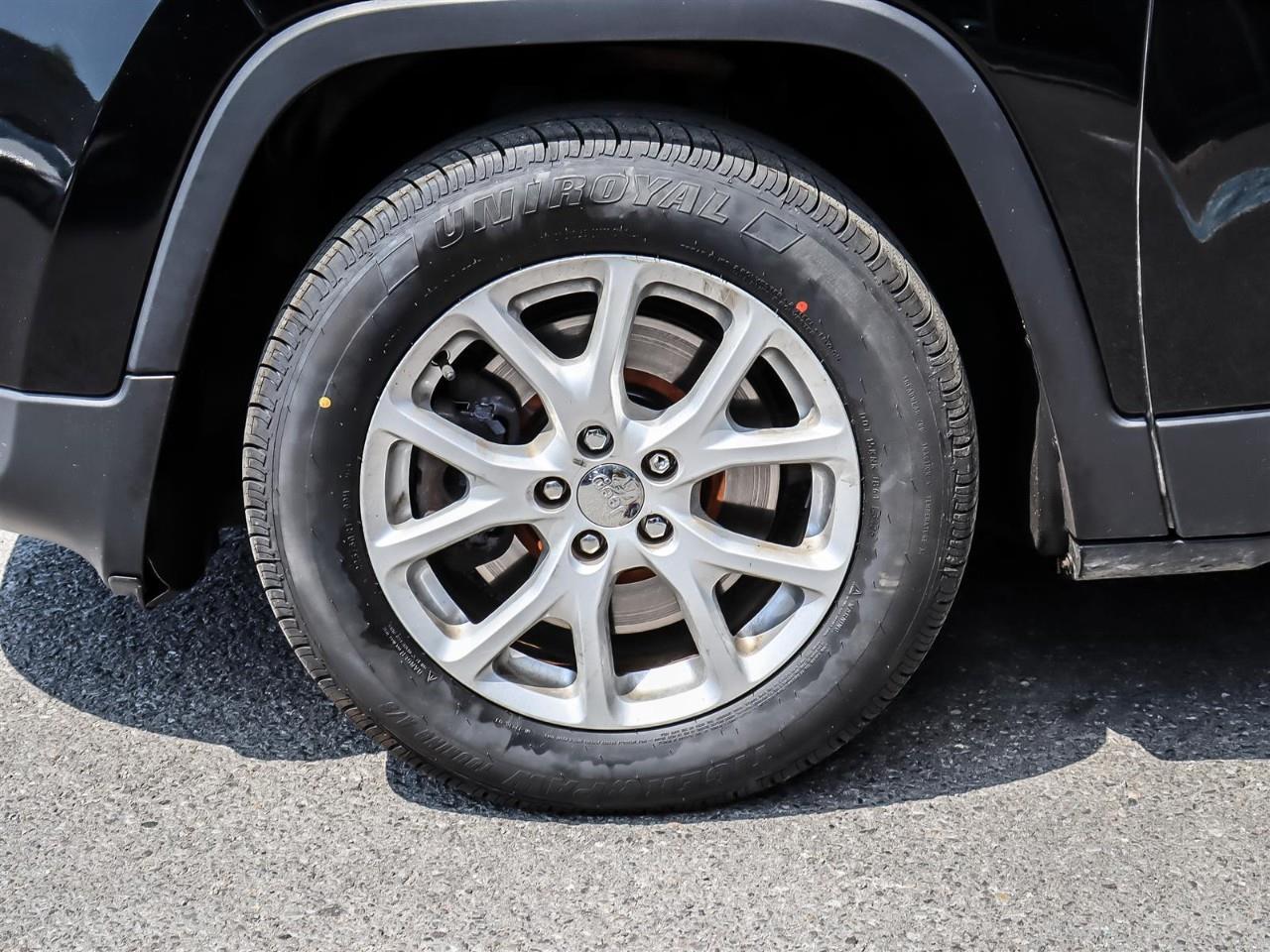 2017 Jeep Cherokee North Photo