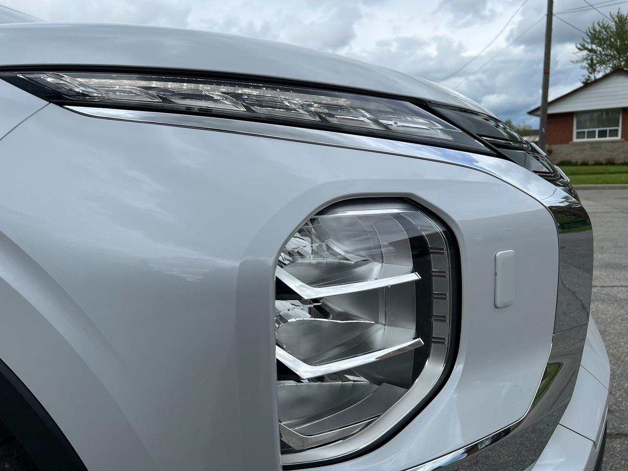 2022 Mitsubishi Outlander ES S-AWC Photo