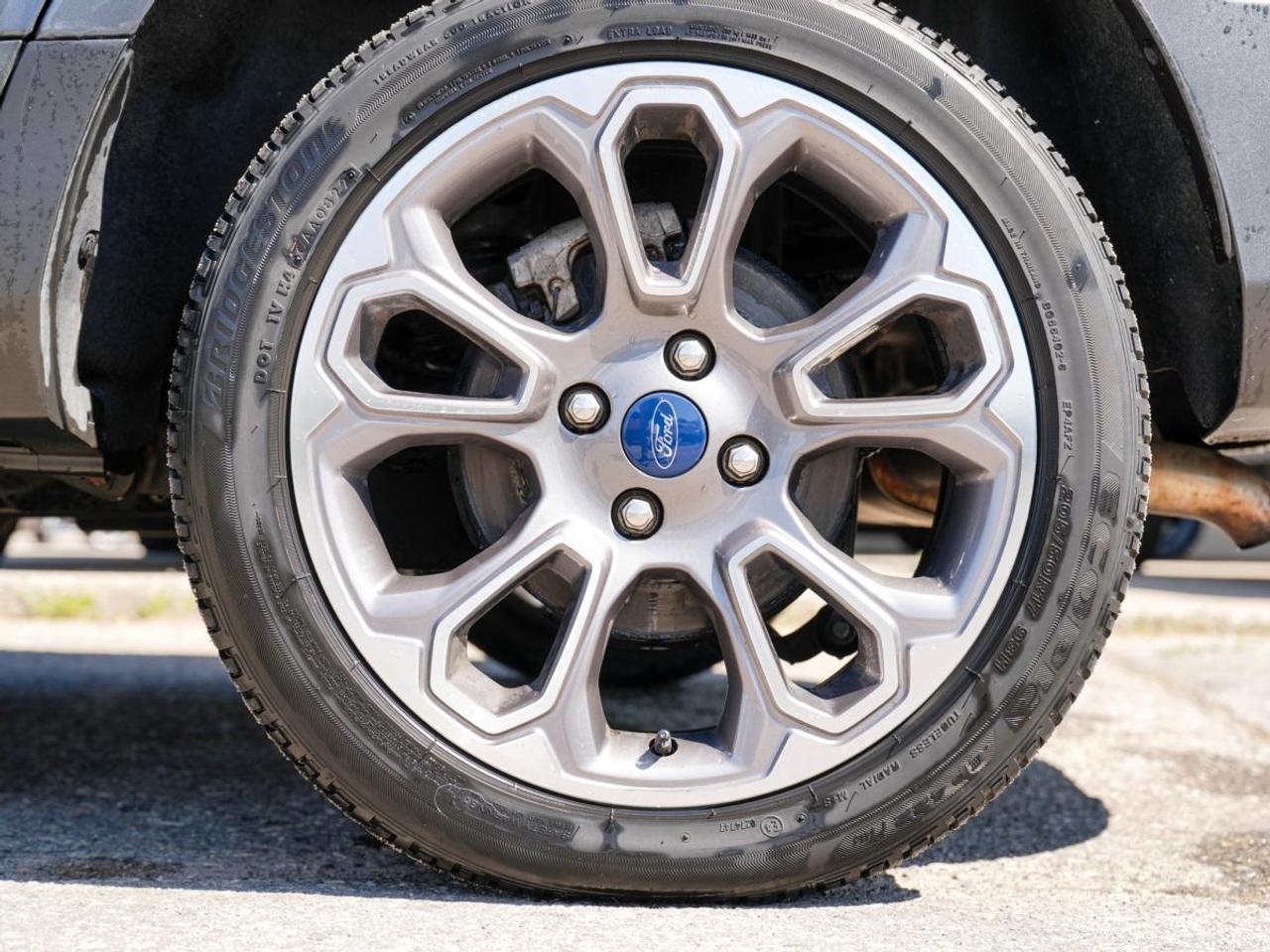2022 Ford EcoSport Titanium 4WD | LEATHER | SUN ROOF | LOW KM Photo