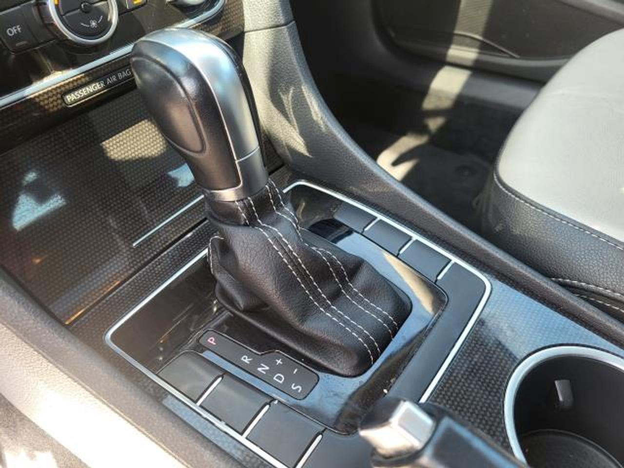 2015 Volkswagen Passat COMFORTLINE Photo