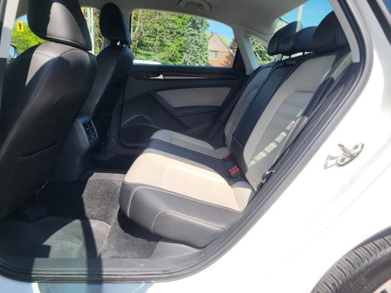 2015 Volkswagen Passat COMFORTLINE Photo