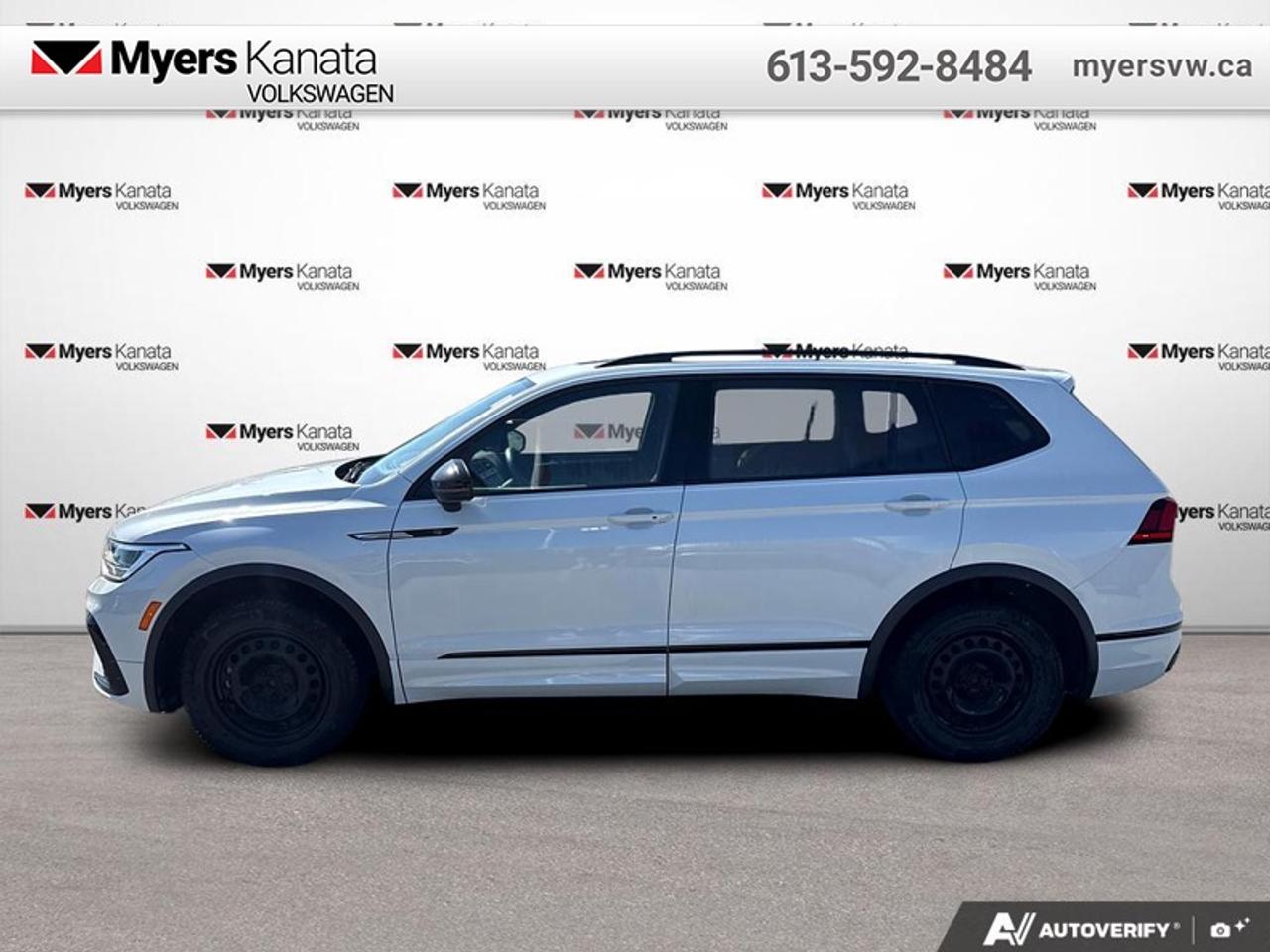 2022 Volkswagen Tiguan Comfortline R-Line Black Edition Photo