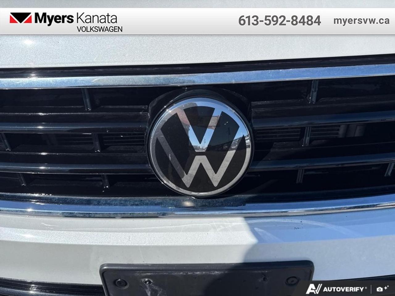 2022 Volkswagen Tiguan Comfortline R-Line Black Edition Photo