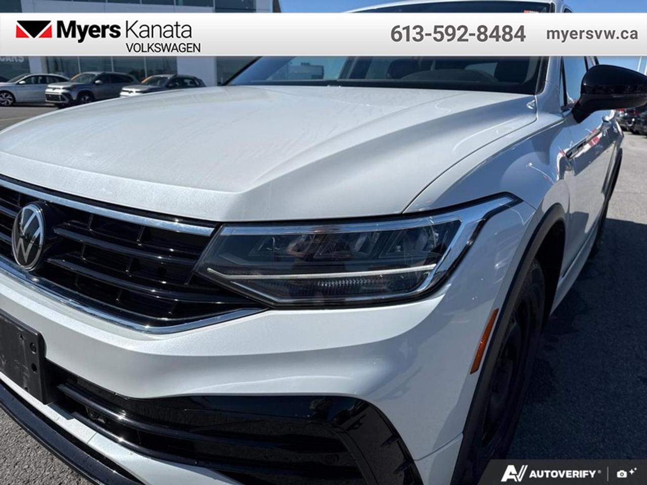 2022 Volkswagen Tiguan Comfortline R-Line Black Edition Photo