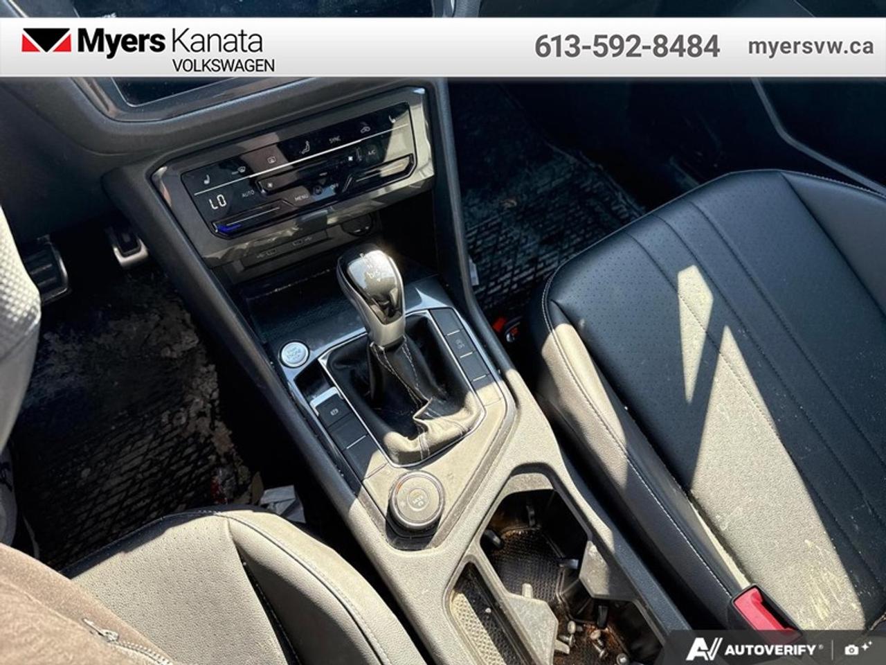 2022 Volkswagen Tiguan Comfortline R-Line Black Edition Photo