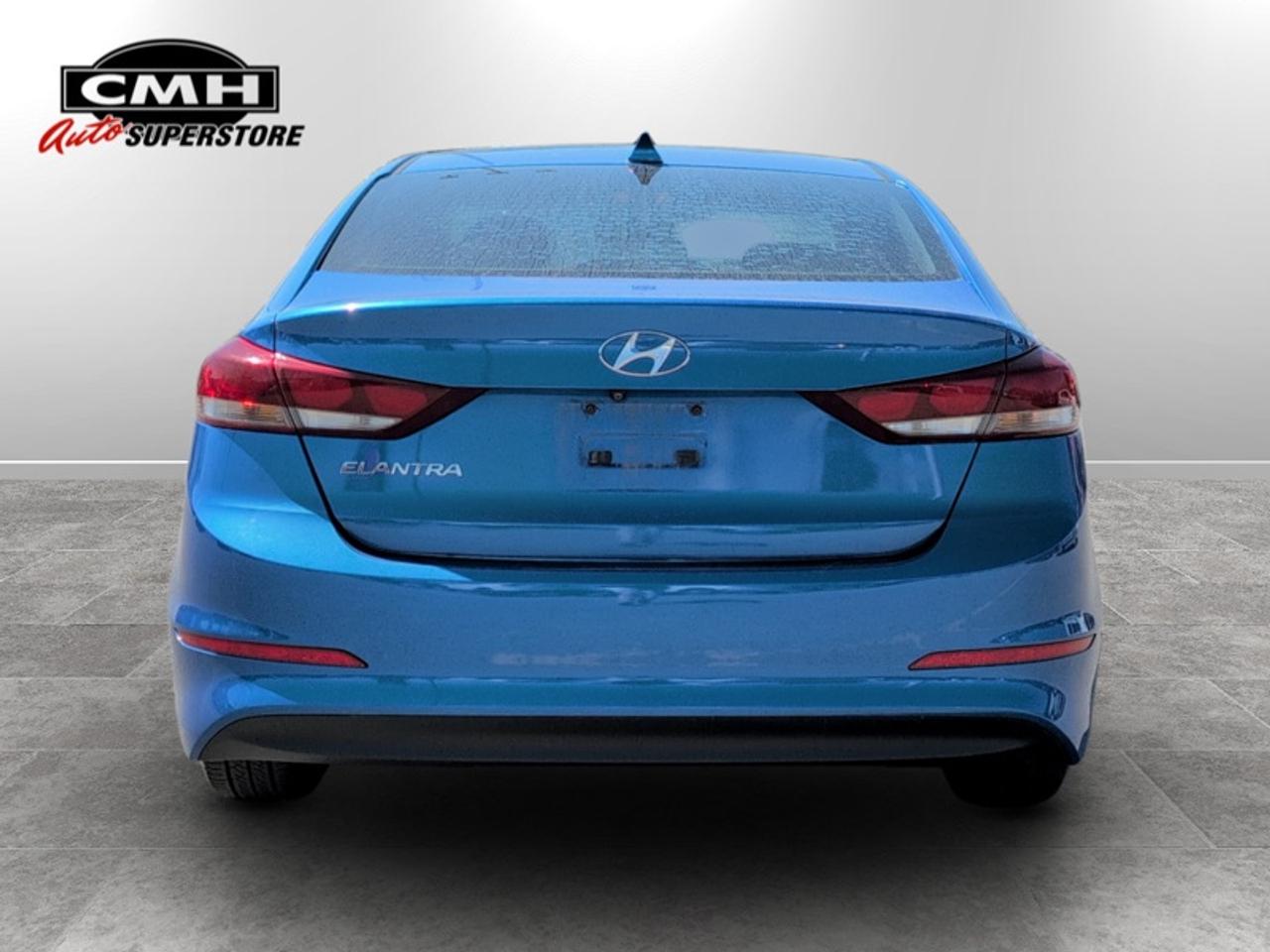 2018 Hyundai Elantra GL  **ONE OWNER** Photo2