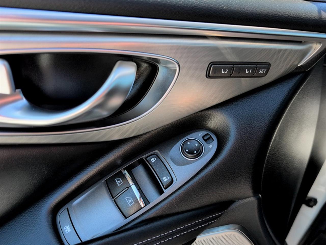 2017 Infiniti Q60 3.0T Premium Photo