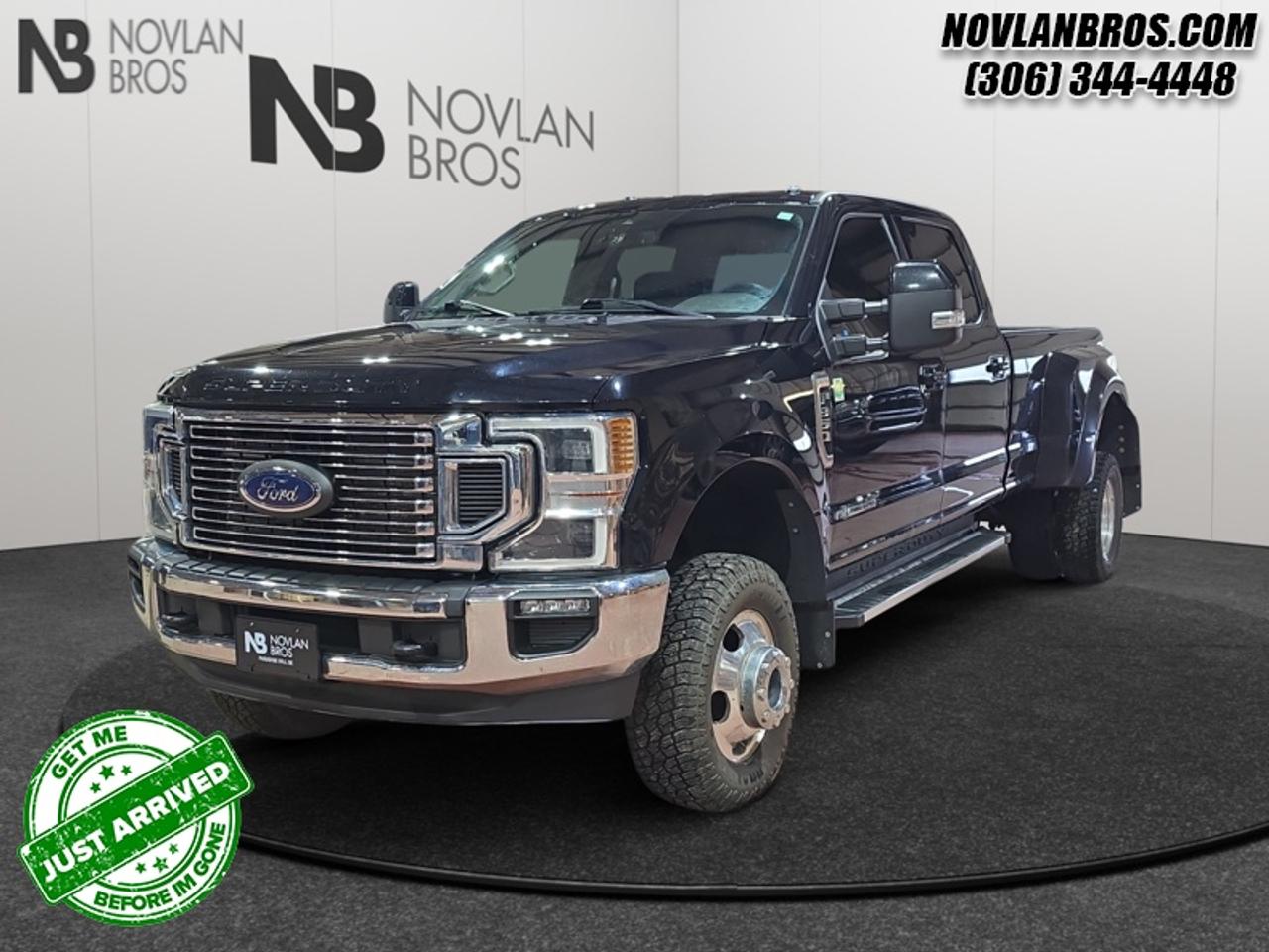 2022 Ford F-350 Super Duty Lariat  - Heated Seats Photo0