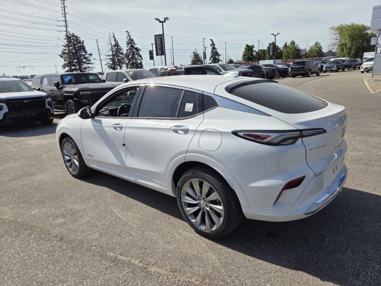2026 Buick Envista Avenir  - Moonroof -  Leather Seats Photo