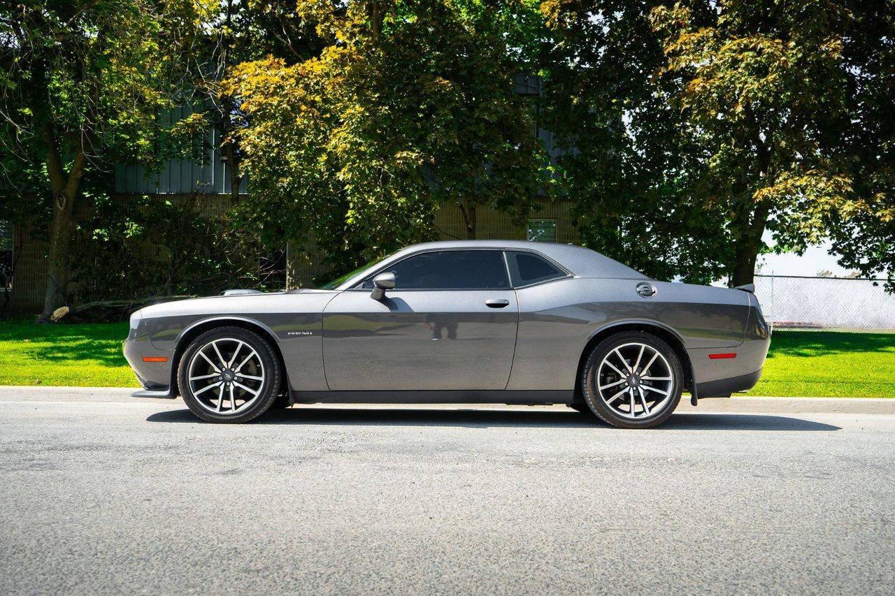 2022 Dodge Challenger R/T SHAKER Photo