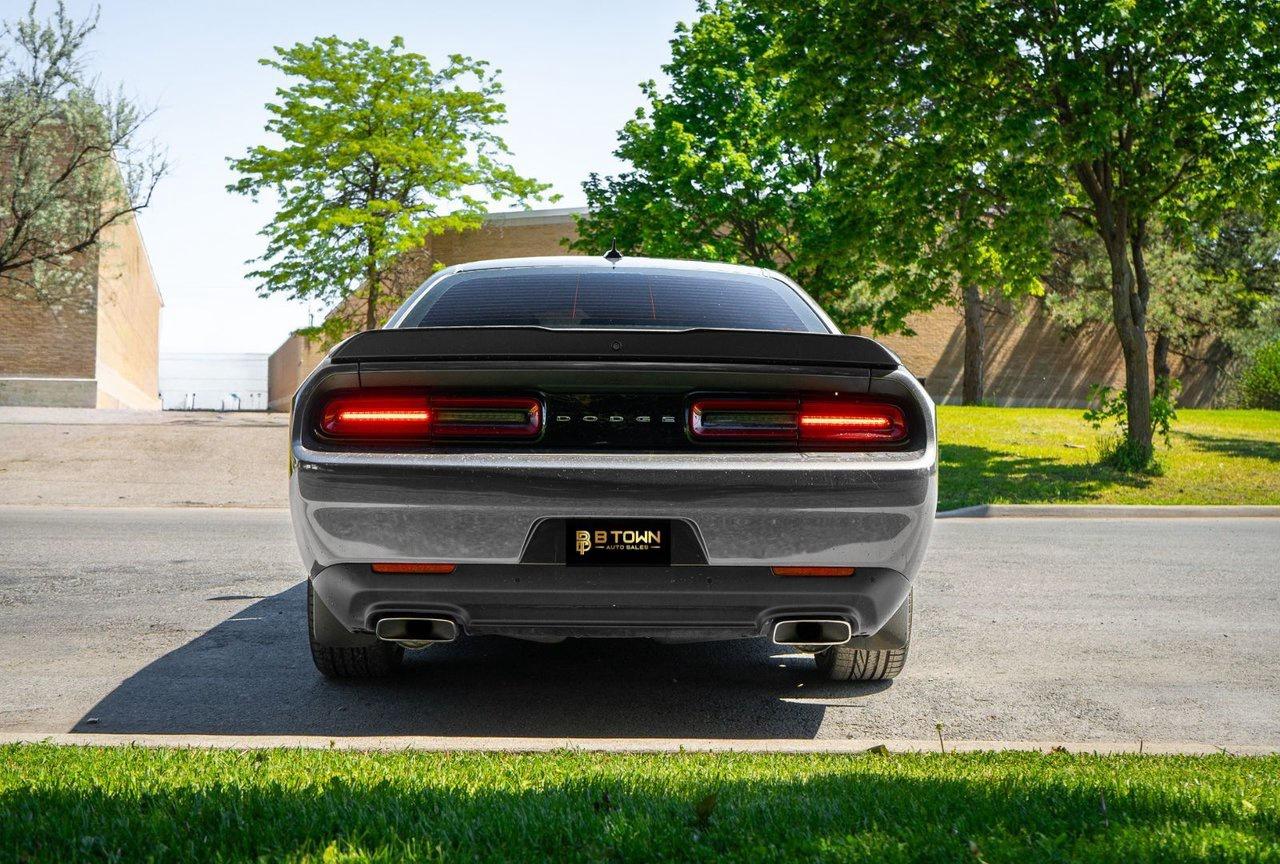 2022 Dodge Challenger R/T SHAKER Photo