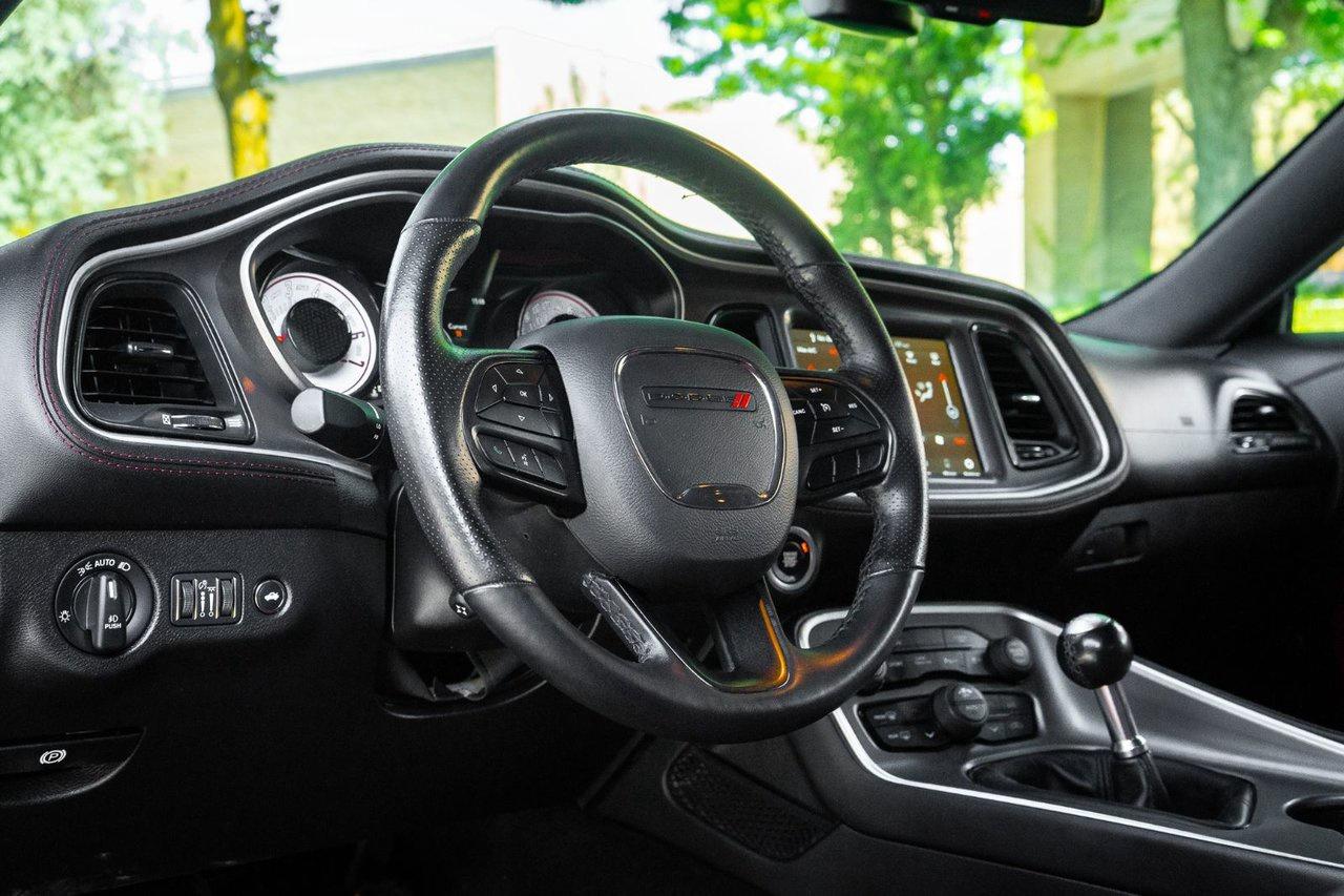 2022 Dodge Challenger R/T SHAKER Photo