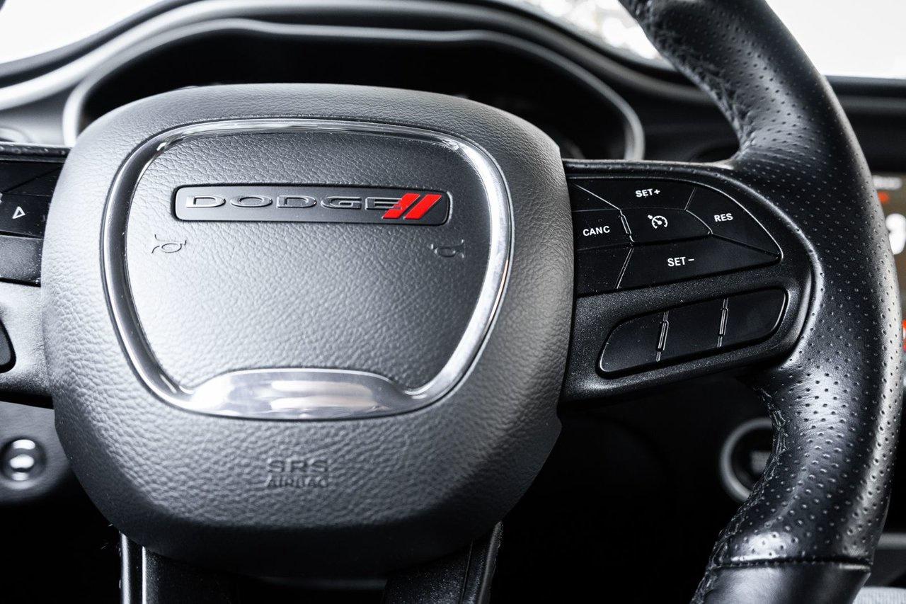 2022 Dodge Challenger R/T SHAKER Photo