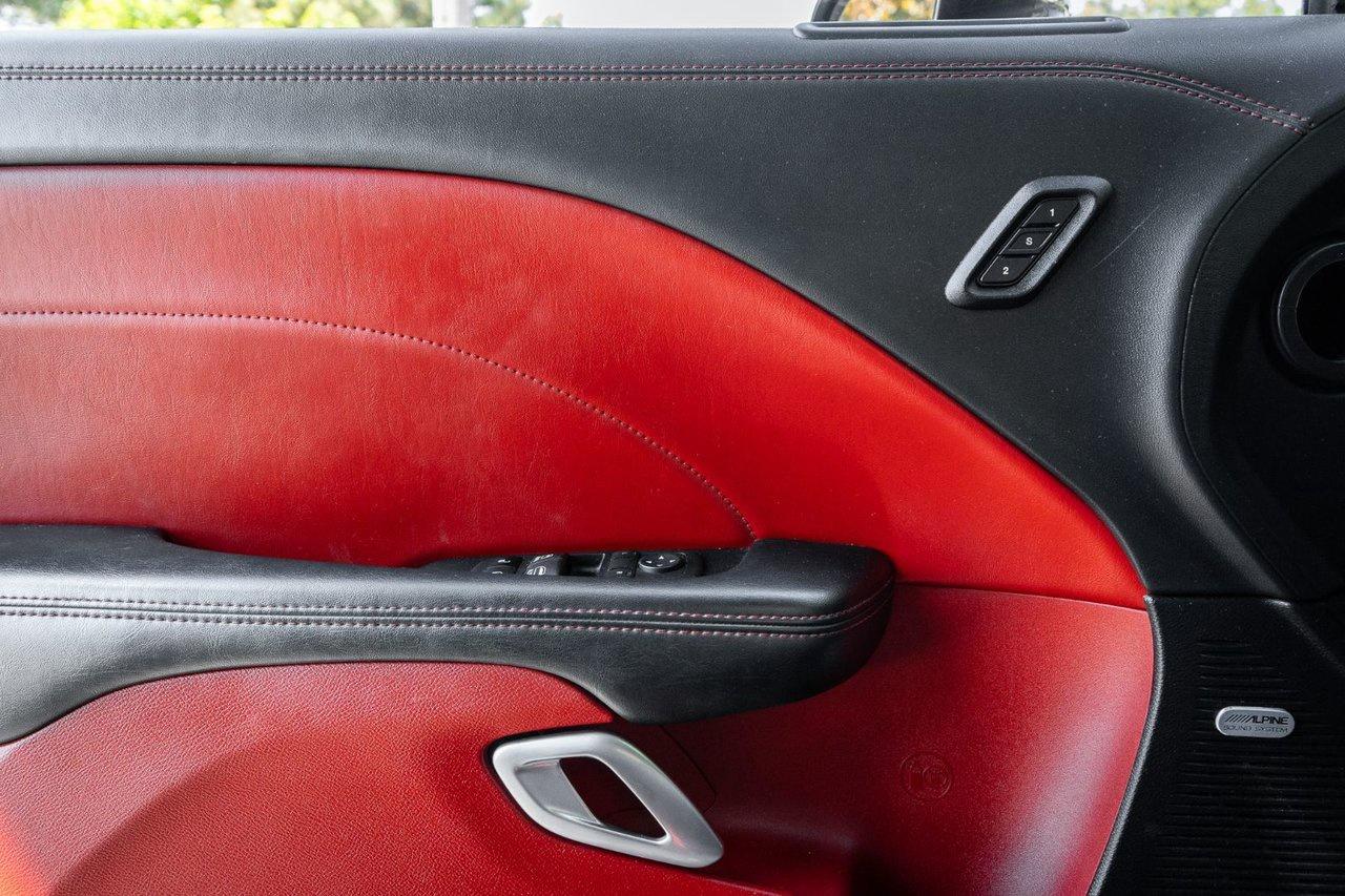 2022 Dodge Challenger R/T SHAKER Photo