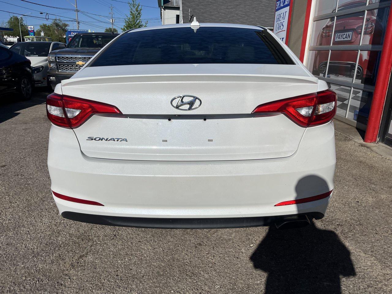 2015 Hyundai Sonata 2.4L GL Photo4