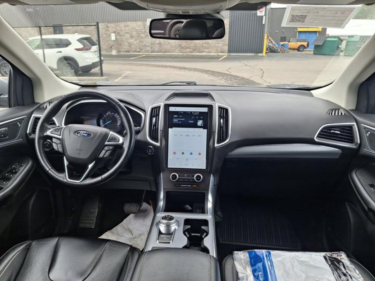 2021 Ford Edge Titanium AWD | Pano Roof | Leather | Nav | Heated Seats + Steering | Hands Free Liftgate | and More! Photo4