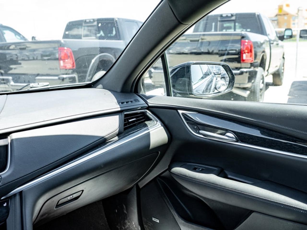 2020 Cadillac XT5 Premium Luxury AWD Photo