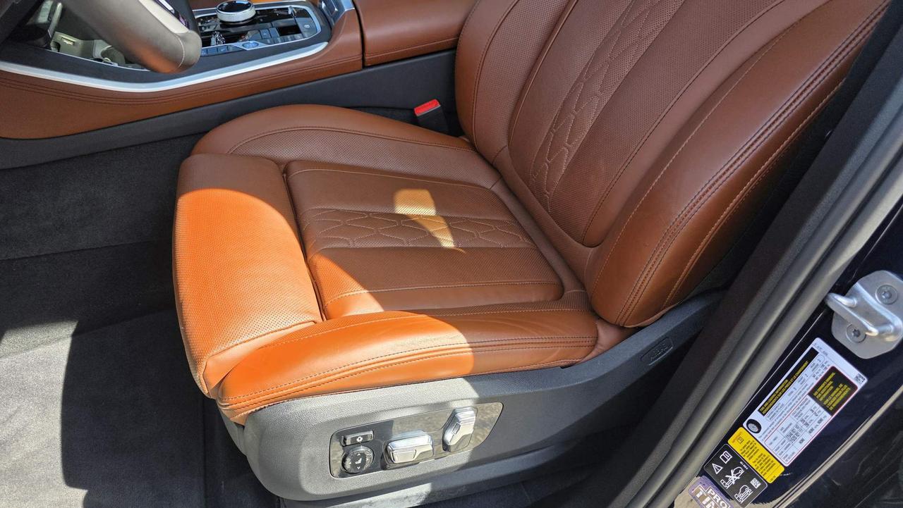 2024 BMW X5 M60i xDrive NO ACCIDENTS! Photo