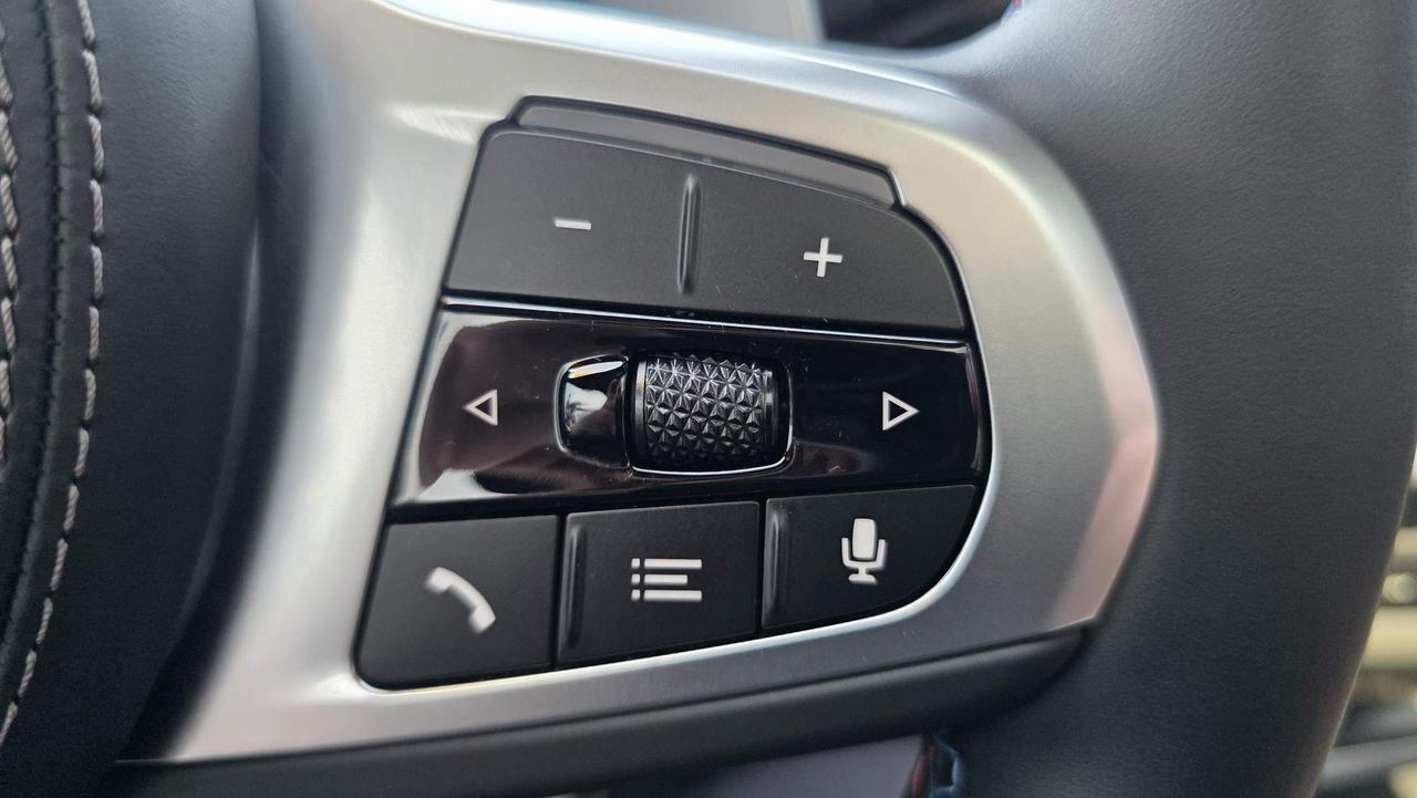 2024 BMW X5 M60i xDrive NO ACCIDENTS! Photo