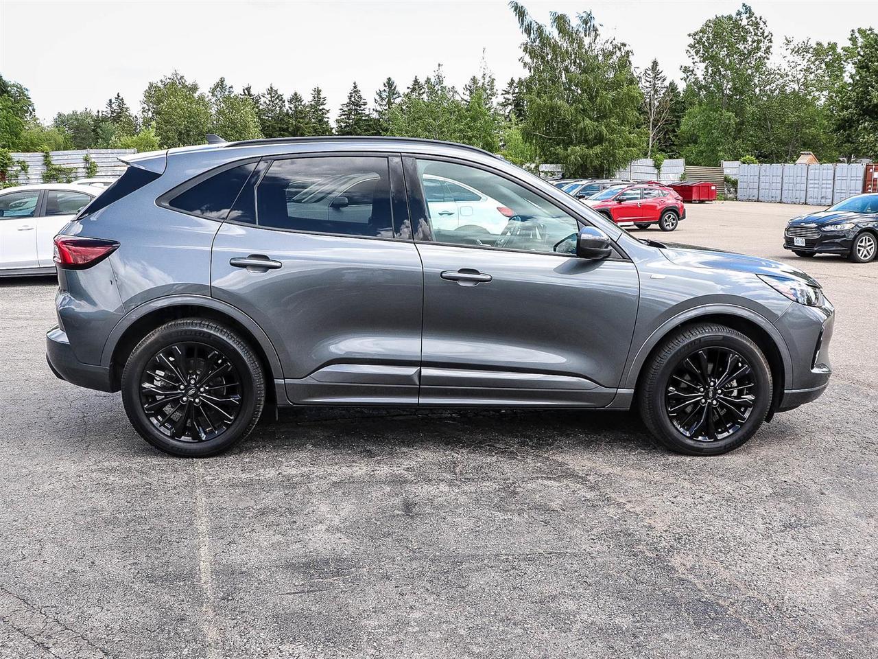 2023 Ford Escape ST-Line Elite Photo