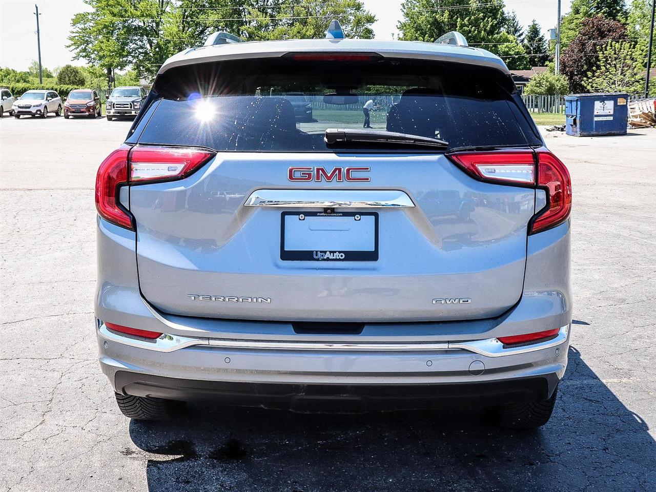 2023 GMC Terrain Denali Photo