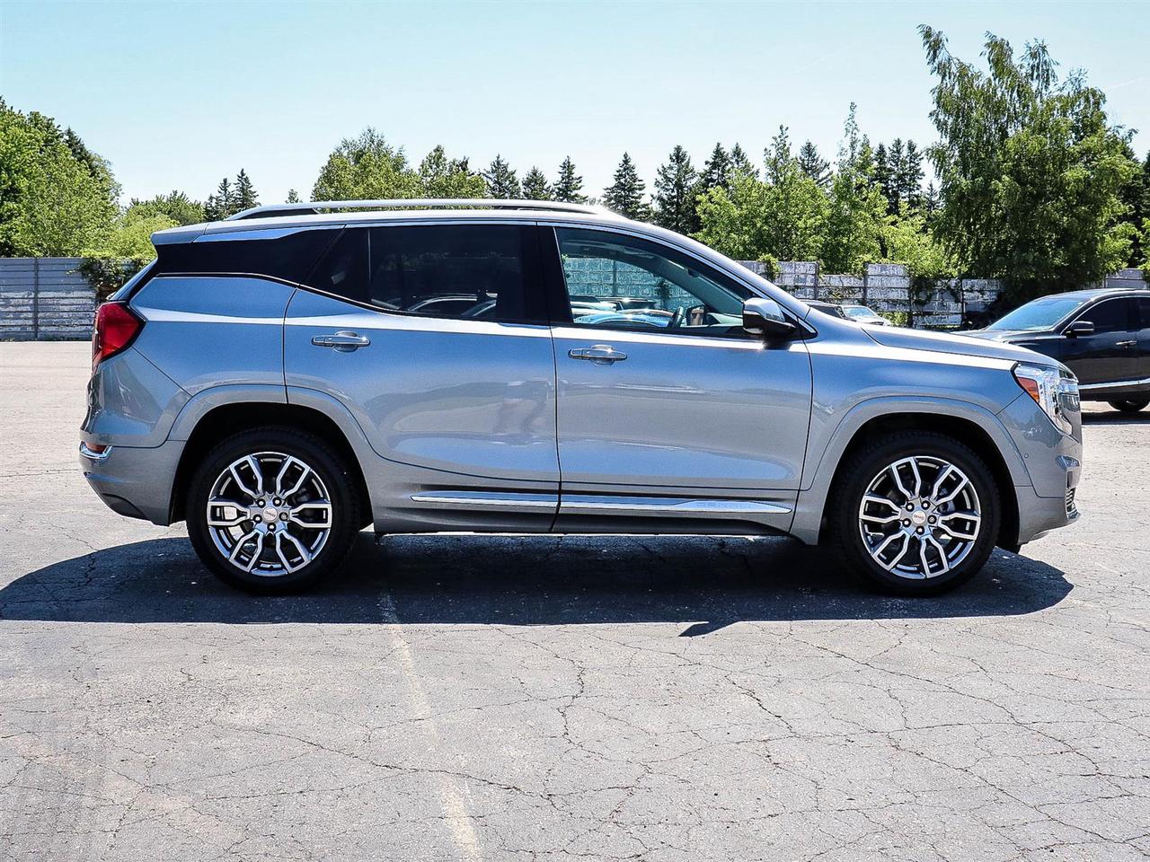 2023 GMC Terrain Denali Photo