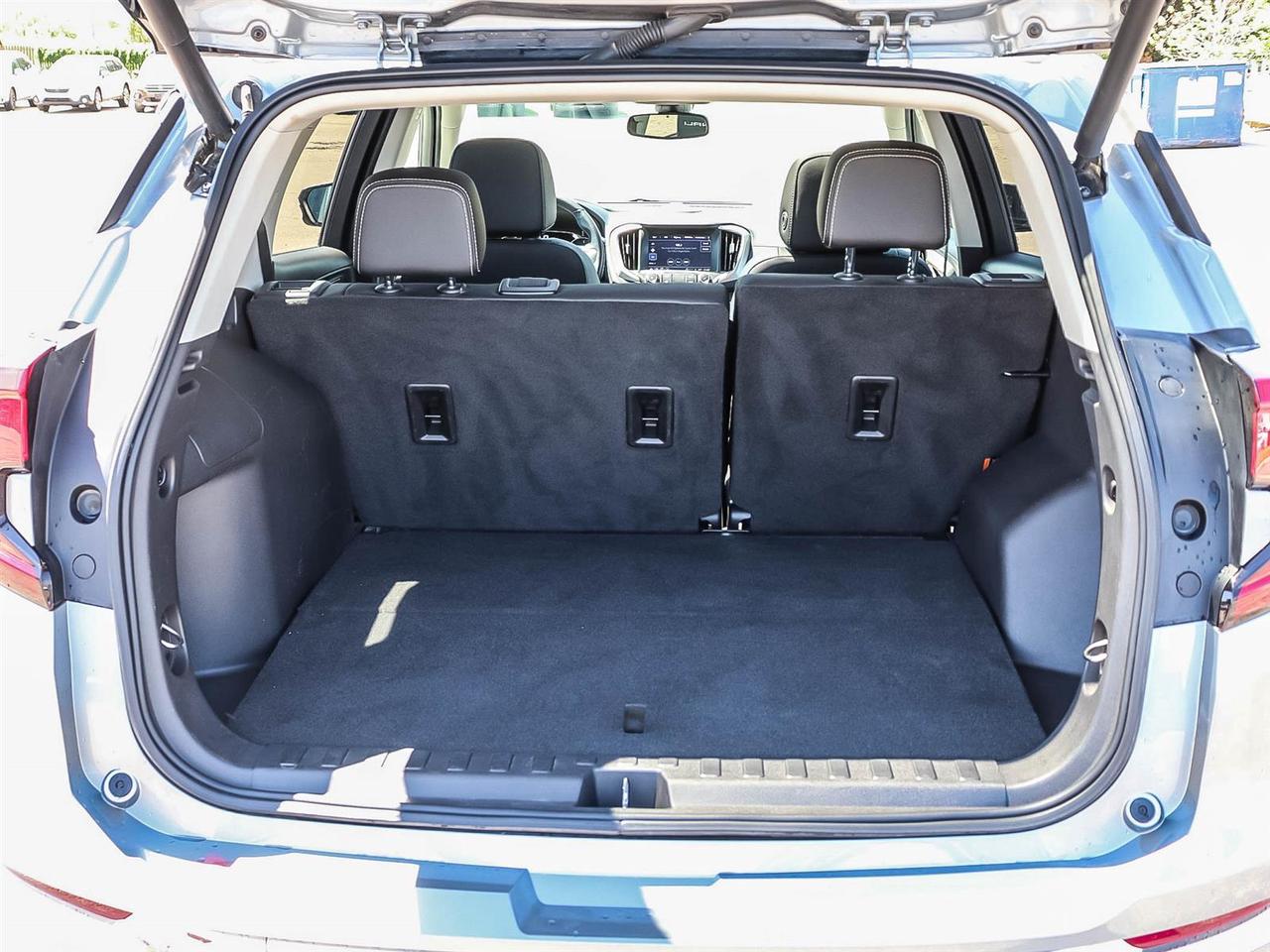 2023 GMC Terrain Denali Photo