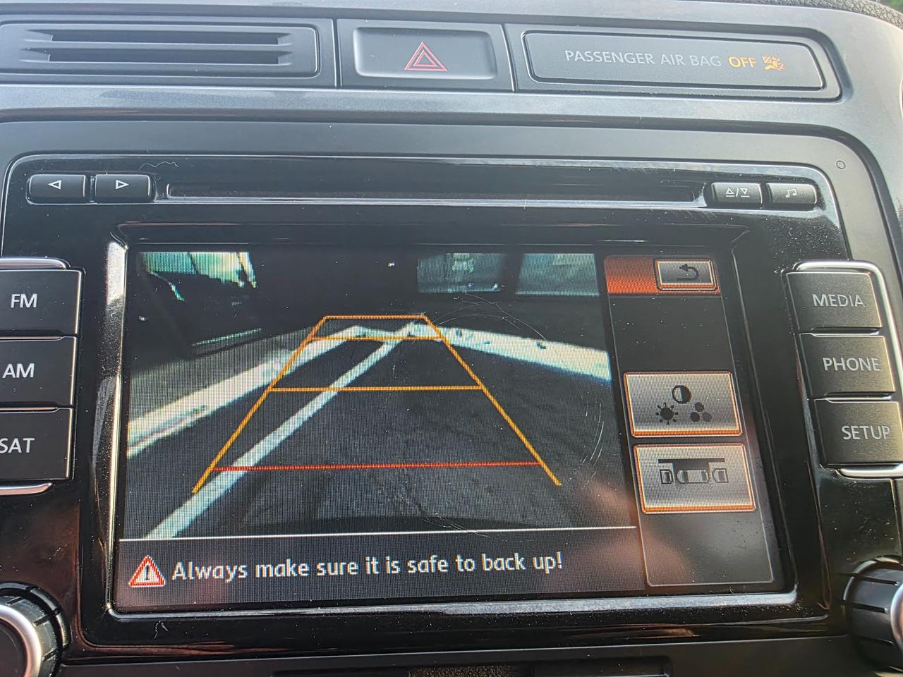 2015 Volkswagen Tiguan Comfortline ACCIDENT FREE | LOW KMS | LEATHER | SUNROOF Photo