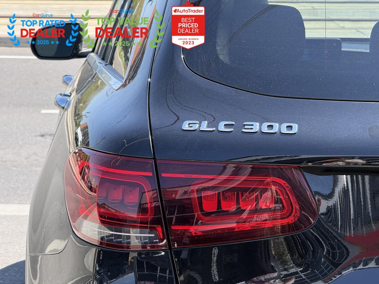2020 Mercedes-Benz GLC-Class 300 | PREMIUM PKG | PANO | CARPLAY Photo
