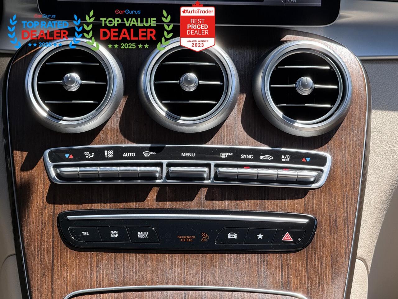 2020 Mercedes-Benz GLC-Class 300 | PREMIUM PKG | PANO | CARPLAY Photo