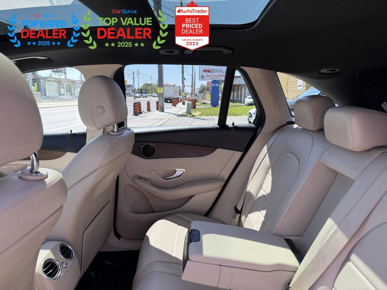 2020 Mercedes-Benz GLC-Class 300 | PREMIUM PKG | PANO | CARPLAY Photo