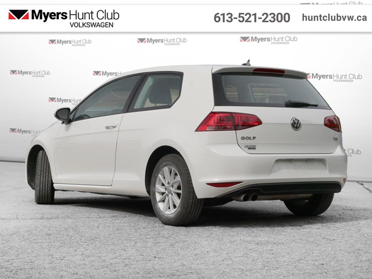 2016 Volkswagen Golf TRENDLINE Photo
