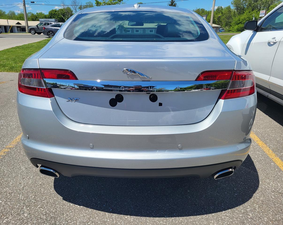 2009 Jaguar XF Premium Luxury Photo