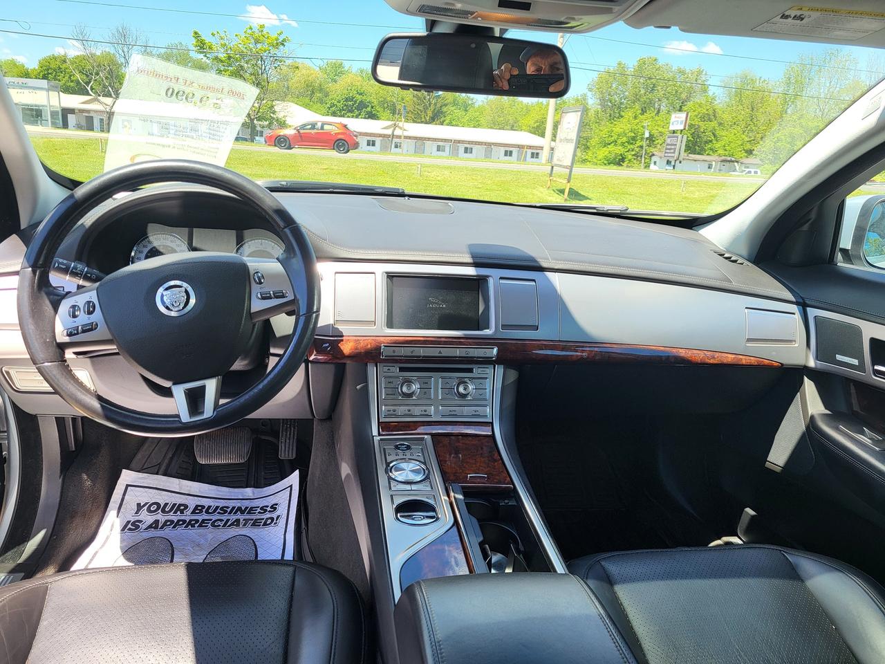 2009 Jaguar XF Premium Luxury Photo